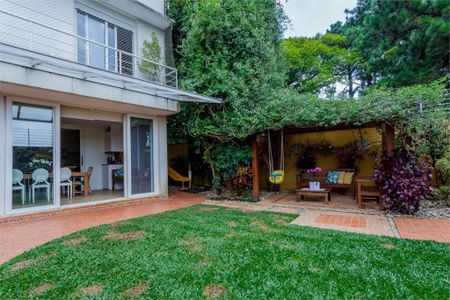 Casa à venda com 471m², 4 quartos e 6 vagas