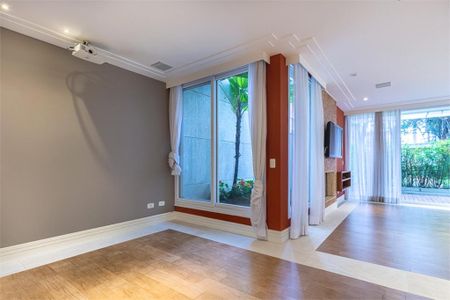 Casa à venda com 471m², 4 quartos e 6 vagas