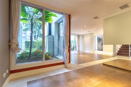 Casa à venda com 471m², 4 quartos e 6 vagas