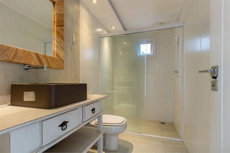 Casa à venda com 471m², 4 quartos e 6 vagas