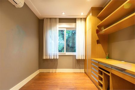 Casa à venda com 471m², 4 quartos e 6 vagas