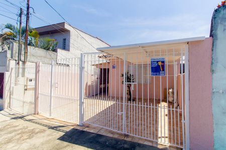 Casa à venda com 70m², 2 quartos e 2 vagas Casa à venda com 70m², 2 quartos e 2 vagasFachada