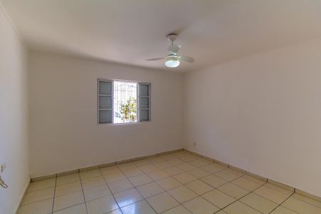 Casa à venda com 70m², 2 quartos e 2 vagas Casa à venda com 70m², 2 quartos e 2 vagasQuarto 1