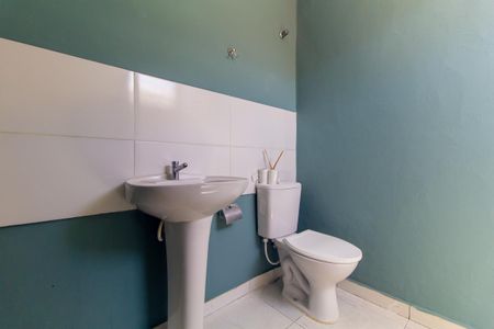 Casa à venda com 70m², 2 quartos e 2 vagas Casa à venda com 70m², 2 quartos e 2 vagasBanheiro