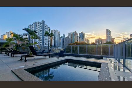 Apartamento à venda com 75m², 2 quartos e 2 vagasÁrea comum - Piscina