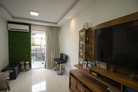 Sala de apartamento para alugar com 2 quartos, 48m² em Colubande, São Gonçalo