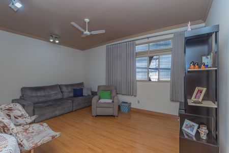 Apartamento à venda com 160m², 4 quartos e 2 vagasSala