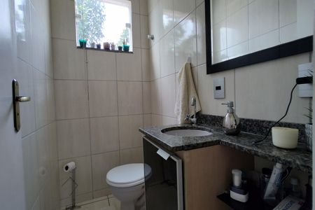 Casa de condomínio à venda com 200m², 2 quartos e 1 vagaLavabo