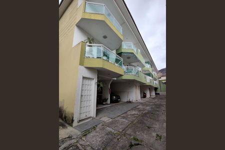 Casa de condomínio à venda com 200m², 2 quartos e 1 vagaFachada