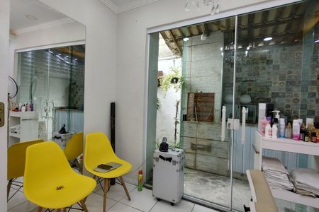 Casa de condomínio à venda com 200m², 2 quartos e 1 vagaÁrea gourmet