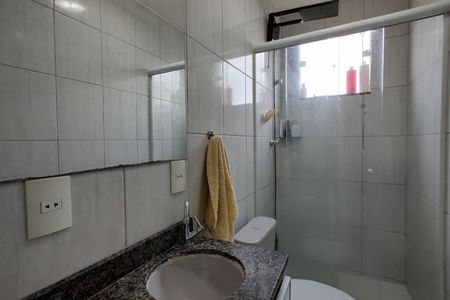 Casa de condomínio à venda com 200m², 2 quartos e 1 vagaBanheiro Social