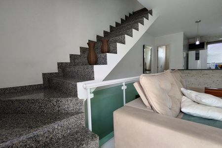 Sala de casa de condomínio à venda com 2 quartos, 200m² em Taquara, Rio de Janeiro