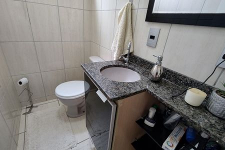 Casa de condomínio à venda com 200m², 2 quartos e 1 vagaLavabo