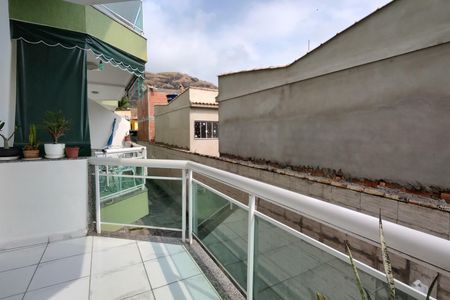 Casa de condomínio à venda com 200m², 2 quartos e 1 vagaVaranda