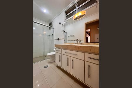 Apartamento para alugar com 115m², 3 quartos e 2 vagasBanheiro