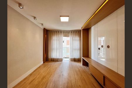 Apartamento para alugar com 115m², 3 quartos e 2 vagasSala