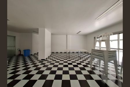 Apartamento à venda com 191m², 3 quartos e 2 vagasÁrea comum - Salão de festas4