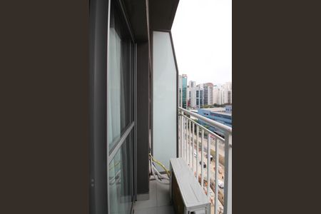 Apartamento à venda com 29m², 1 quarto e sem vaga Apartamento à venda com 29m², 1 quarto e sem vagaVaranda