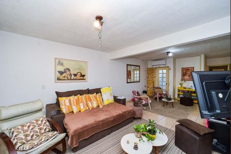 Sala de casa à venda com 3 quartos, 200m² em Parque Santa Fé, Porto Alegre