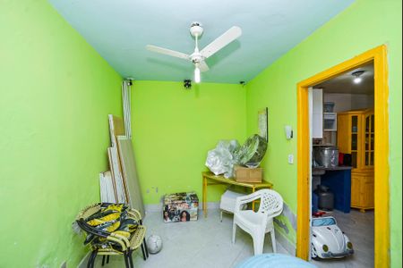 Casa à venda com 200m², 3 quartos e 5 vagasQuarto de Serviço