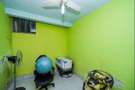 Casa à venda com 200m², 3 quartos e 5 vagasQuarto de Serviço