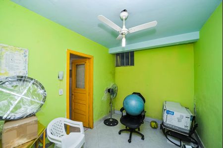 Casa à venda com 200m², 3 quartos e 5 vagasQuarto de Serviço