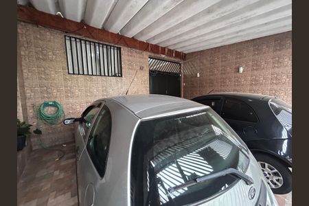 Casa à venda com 290m², 4 quartos e 2 vagas Casa à venda com 290m², 4 quartos e 2 vagasGaragem
