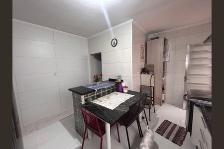 Casa à venda com 290m², 4 quartos e 2 vagas Casa à venda com 290m², 4 quartos e 2 vagasCozinha