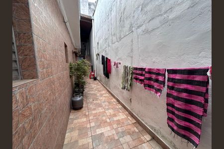 Casa à venda com 290m², 4 quartos e 2 vagas Casa à venda com 290m², 4 quartos e 2 vagasQuintal