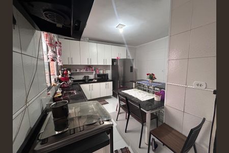 Casa à venda com 290m², 4 quartos e 2 vagas Casa à venda com 290m², 4 quartos e 2 vagasCozinha