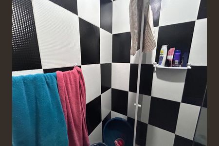 Casa à venda com 290m², 4 quartos e 2 vagas Casa à venda com 290m², 4 quartos e 2 vagasBanheiro da Suíte 1