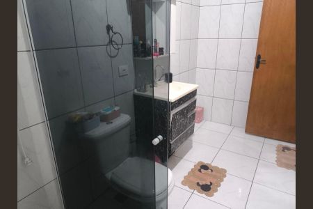 Casa à venda com 290m², 4 quartos e 2 vagas Casa à venda com 290m², 4 quartos e 2 vagasBanheiro da Suíte 3