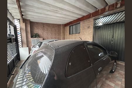 Casa à venda com 290m², 4 quartos e 2 vagas Casa à venda com 290m², 4 quartos e 2 vagasGaragem