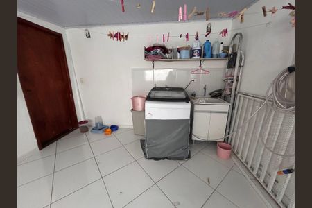 Casa à venda com 290m², 4 quartos e 2 vagas Casa à venda com 290m², 4 quartos e 2 vagasÁrea de Serviço