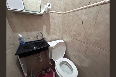 Casa à venda com 290m², 4 quartos e 2 vagas Casa à venda com 290m², 4 quartos e 2 vagasLavabo