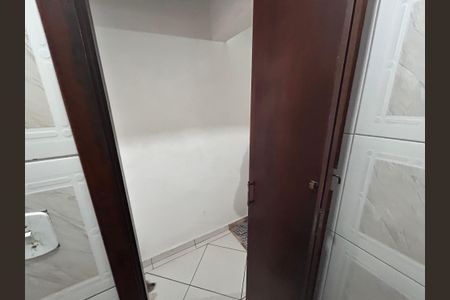 Casa à venda com 290m², 4 quartos e 2 vagas Casa à venda com 290m², 4 quartos e 2 vagasLavabo 2