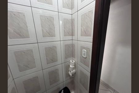 Casa à venda com 290m², 4 quartos e 2 vagas Casa à venda com 290m², 4 quartos e 2 vagasLavabo 2