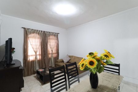 Casa à venda com 125m², 3 quartos e 1 vaga Casa à venda com 125m², 3 quartos e 1 vagaSala