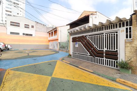 Casa à venda com 125m², 3 quartos e 1 vaga Casa à venda com 125m², 3 quartos e 1 vagaFachada