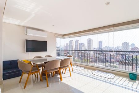 Apartamento à venda com 106m², 3 quartos e 2 vagasVaranda
