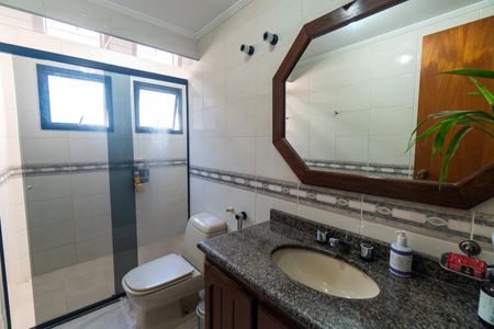 Apartamento à venda com 130m², 3 quartos e 3 vagas Apartamento à venda com 130m², 3 quartos e 3 vagasBanheiro Social