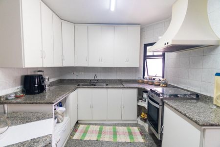 Apartamento à venda com 130m², 3 quartos e 3 vagas Apartamento à venda com 130m², 3 quartos e 3 vagasCozinha