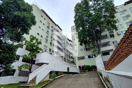 Apartamento à venda com 65m², 2 quartos e 1 vagaFachada