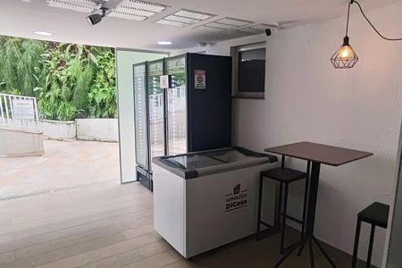 Apartamento à venda com 65m², 2 quartos e 1 vagaMini Mercado