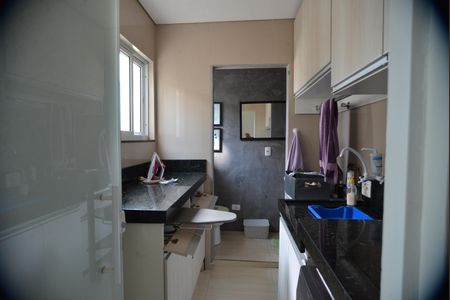 Apartamento à venda com 100m², 2 quartos e 2 vagasÁrea de Serviço