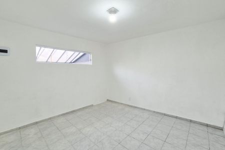 Casa à venda com 60m², 1 quarto e sem vaga Casa à venda com 60m², 1 quarto e sem vagaSala/Quarto