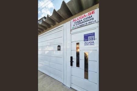 Casa à venda com 60m², 1 quarto e sem vaga Casa à venda com 60m², 1 quarto e sem vagaFachada