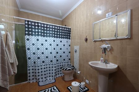 Casa à venda com 220m², 4 quartos e 3 vagasBanheiro Social