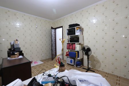 Casa à venda com 220m², 4 quartos e 3 vagasEscritório