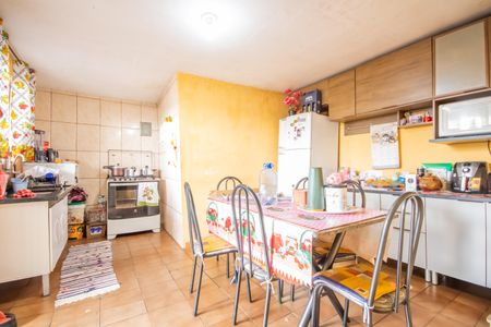 Casa à venda com 112m², 4 quartos e 2 vagas Casa à venda com 112m², 4 quartos e 2 vagasCasa 2 - Cozinha